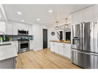 Photo #5: 9199889 Listing 