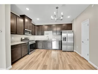 Photo #6: 9199979 Listing