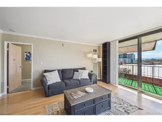 Photo #2: 9201008 Listing