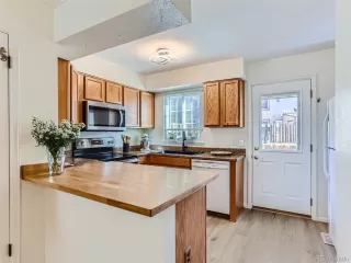 Photo #6: 9201037 Listing 