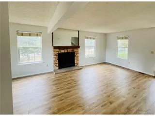 Photo #6: 9201593 Listing