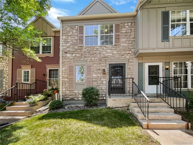 MLS: 9202962 Condo For Sale