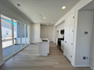 Photo #4: 9203179 Listing