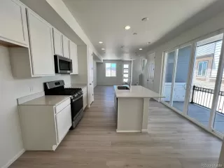 Photo #6: 9203179 Listing