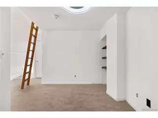 Photo #5: 9204172 Listing