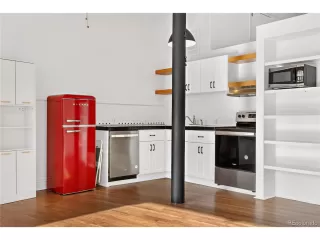 Photo #6: 9204172 Listing