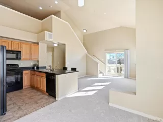 Photo #6: 9205981 Listing