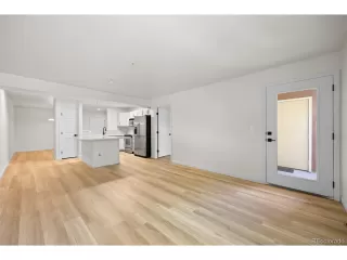 Photo #6: 9206315 Listing