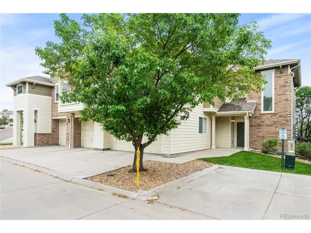 MLS: 9206591 Condo For Sale