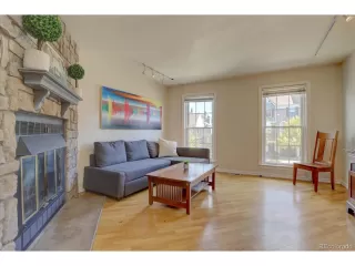 Photo #5: 9207427 Listing