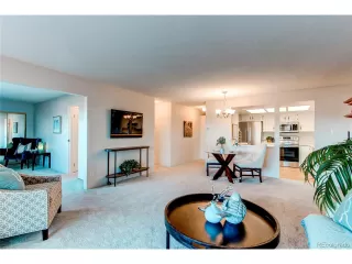 Photo #5: 9208908 Listing