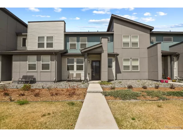 MLS: 9209750 Condo For Sale