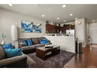Photo #5: 9209750 Listing