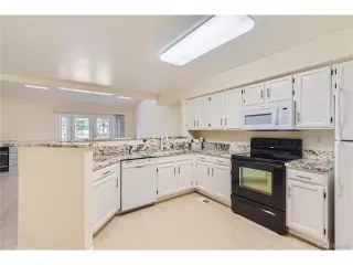 Photo #5: 9217159 Listing