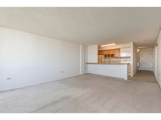 Photo #5: 9220809 Listing