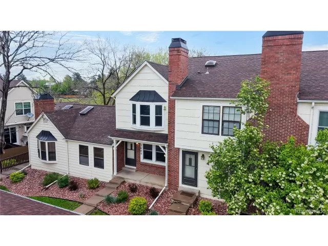 MLS: 9227602 Condo For Sale