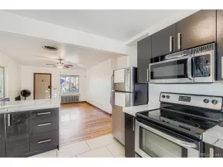 Photo #5: 9228572 Listing