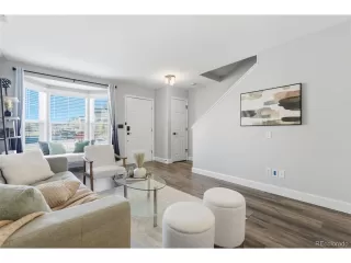 Photo #6: 9233095 Listing 