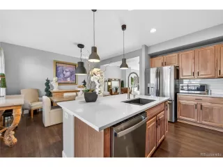 Photo #5: 9237760 Listing