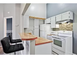 Photo #4: 9240132 Listing 