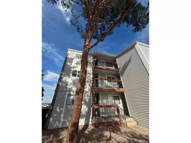 MLS: 9241866 Condo For Sale