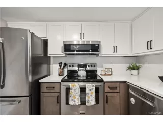 Photo #5: 9243922 Listing