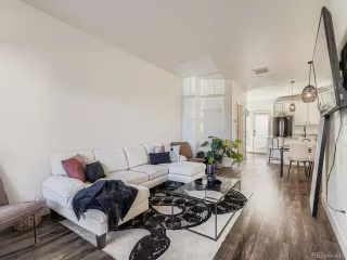 Photo #3: 9244500 Listing