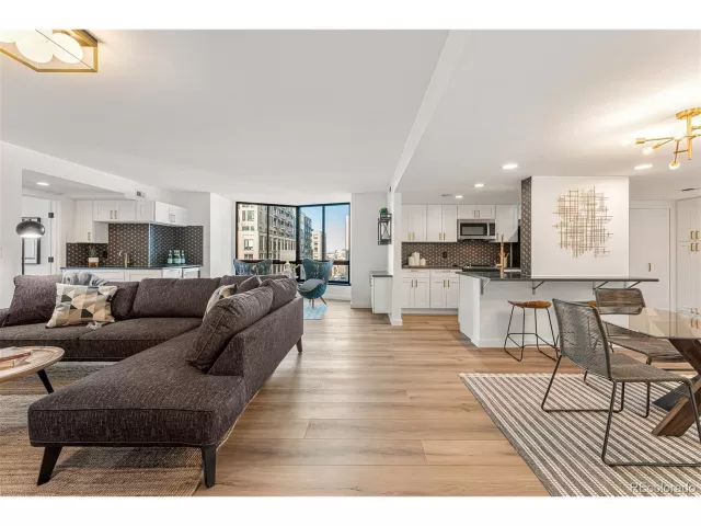 MLS: 9247698 Condo For Sale