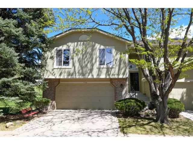 MLS: 9248160 Condo For Sale