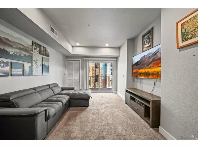 MLS: 9248217 Condo For Sale