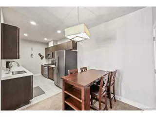 Photo #5: 9248217 Listing