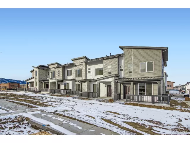 MLS: 9256015 Condo For Sale