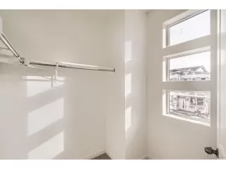 Photo #6: 9256015 Listing