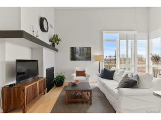 Photo #4: 9256039 Listing