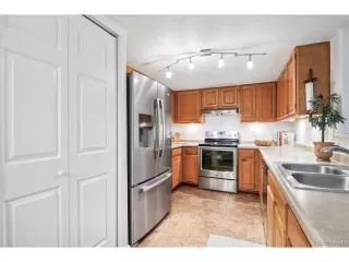 Photo #5: 9269877 Listing