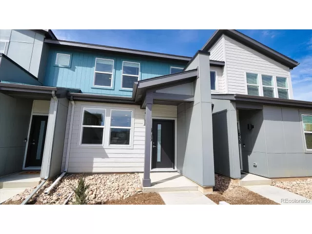 MLS: 9269923 Condo For Sale