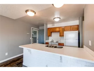 Photo #5: 9270136 Listing