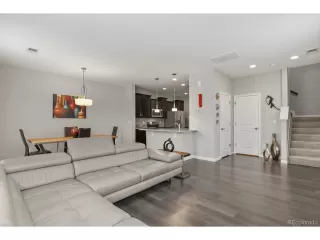 Photo #5: 9271157 Listing