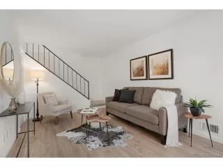 Photo #5: 9271257 Listing