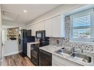 Photo #3: 9275093 Listing