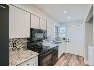 Photo #4: 9275093 Listing