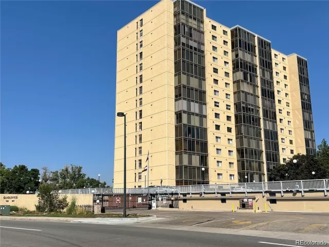 MLS: 9276586 Condo For Sale