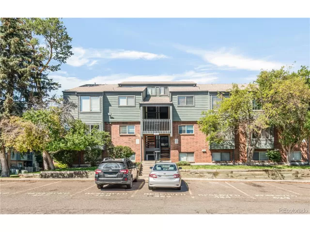 MLS: 9276985 Condo For Sale