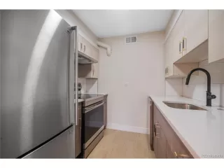 Photo #5: 9278850 Listing