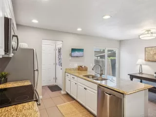 Photo #6: 9280557 Listing