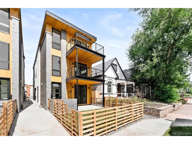 MLS: 9283217 Condo For Sale