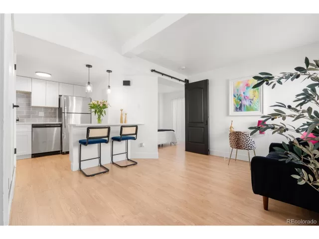 MLS: 9287367 Condo For Sale