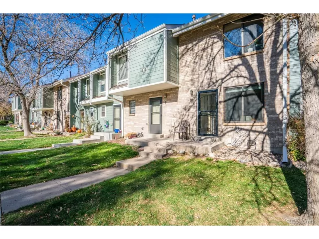 MLS: 9288644 Condo For Sale