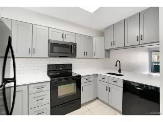 Photo #6: 9288644 Listing 