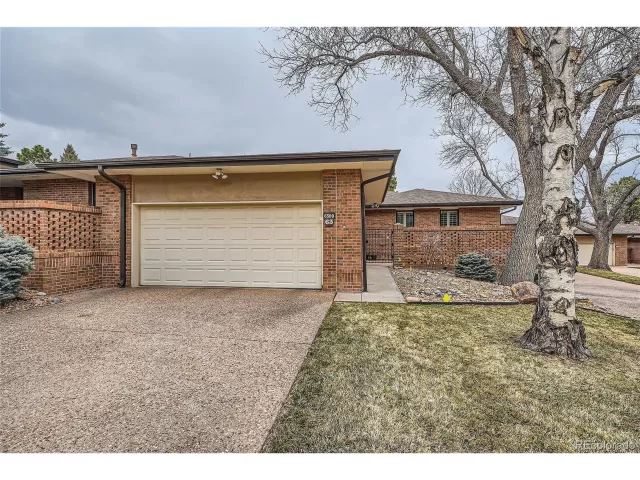 MLS: 9292132 Condo For Sale